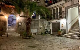 Ferdinando'S Home